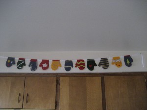 mitten garland